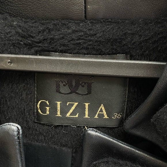 Real fur coat. - Picture 3 of 4